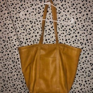 Light brown/mustard yellow tote bag